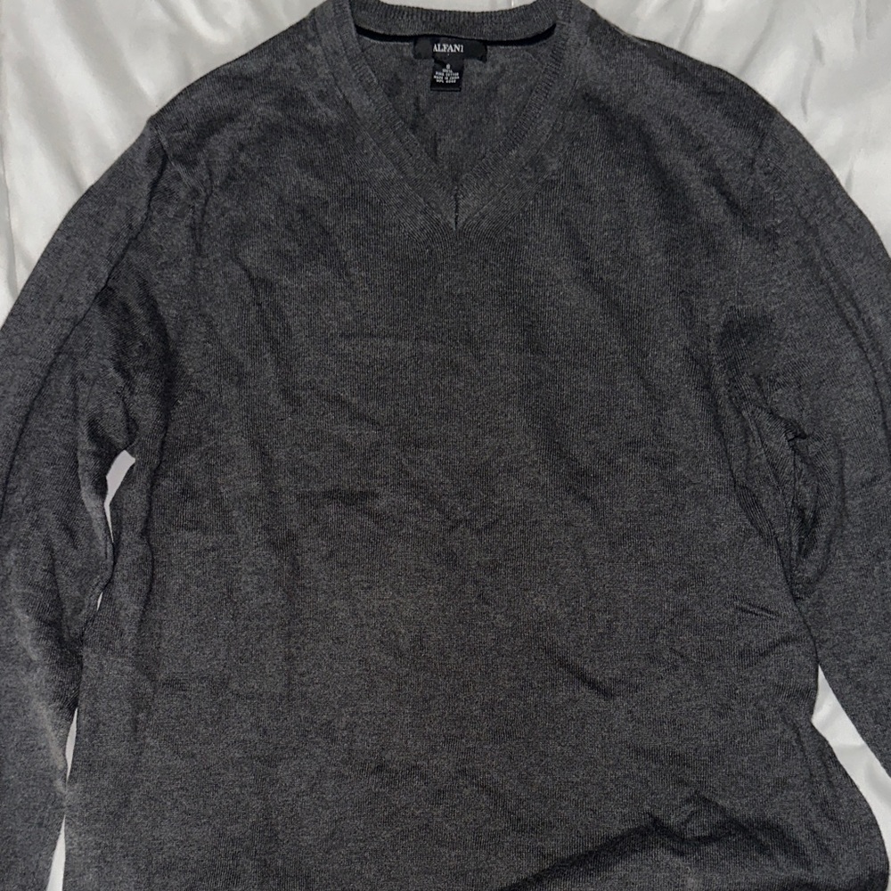 Alfani Men's gray V-Neck Sweater
